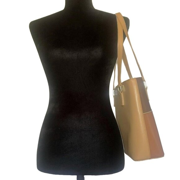 Groovy Colorblock Purse - Picture 3 of 6